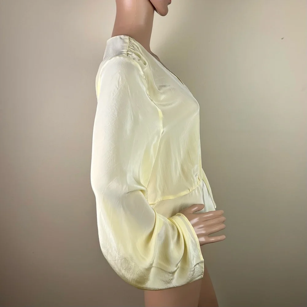 NEW MADEWELL YELLOW BELL SLEEVE TOP - Picture 3 of 4